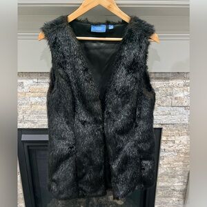 😍✨Simply Vera-Vera Wang Faux Fur Vest✨😍